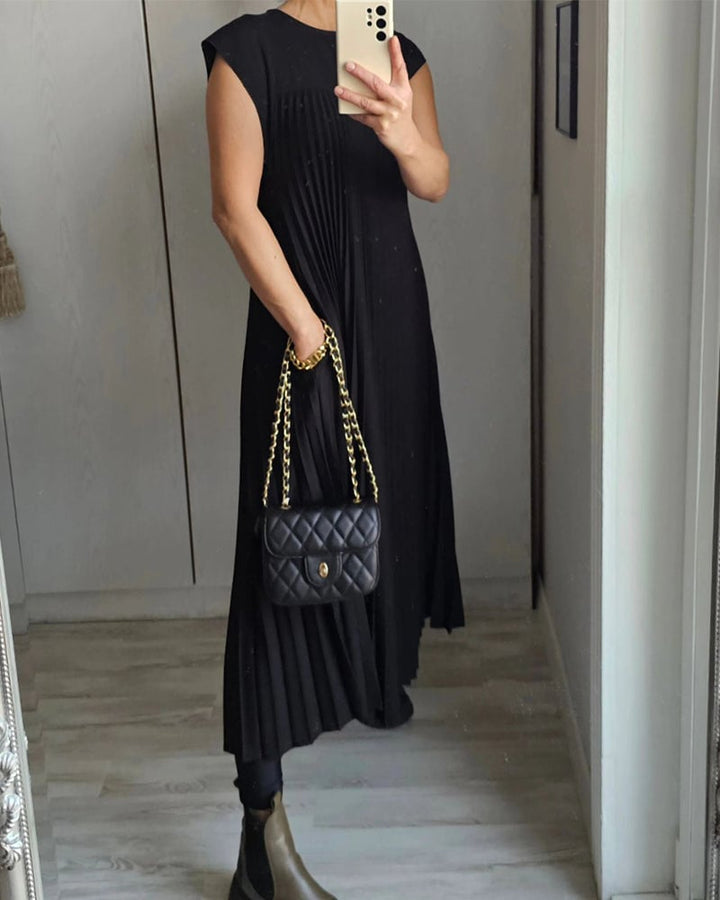 Joley™ Timeless Comfortable Dress