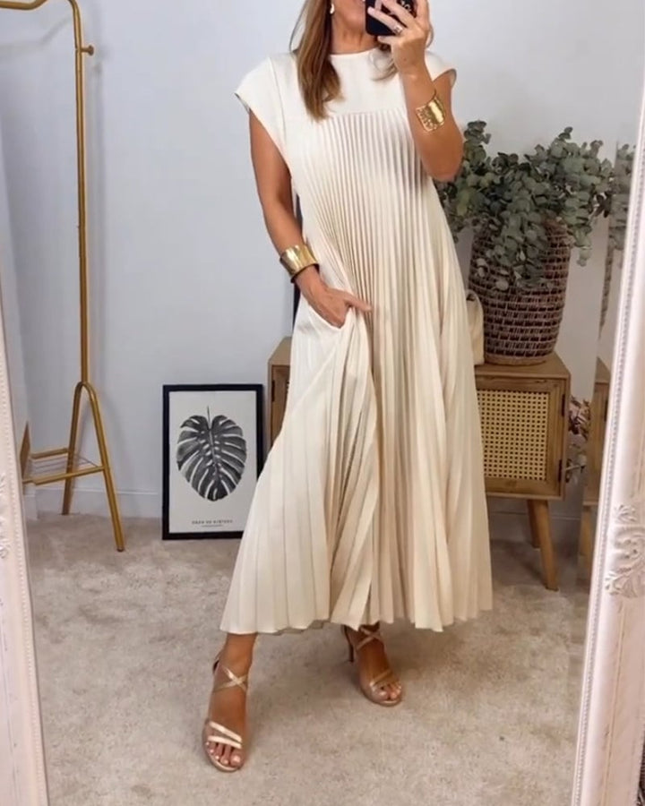 Joley™ Timeless Comfortable Dress