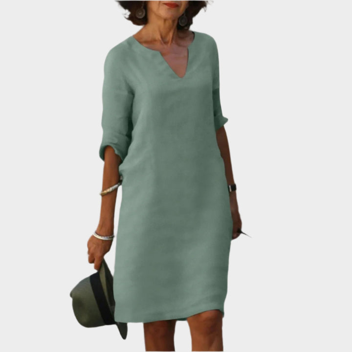 https://cdn.shopify.com/s/files/1/0937/3941/7945/files/Marjan_Stijlvolle_zomer_jurk_T-E10.jpg?v=1752775586