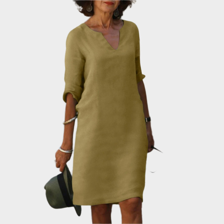 https://cdn.shopify.com/s/files/1/0937/3941/7945/files/Marjan_Stijlvolle_zomer_jurk_T-E14.jpg?v=1752775776