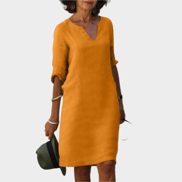 https://cdn.shopify.com/s/files/1/0937/3941/7945/files/Marjan_Stijlvolle_zomer_jurk_T-E2.jpg?v=1752775355