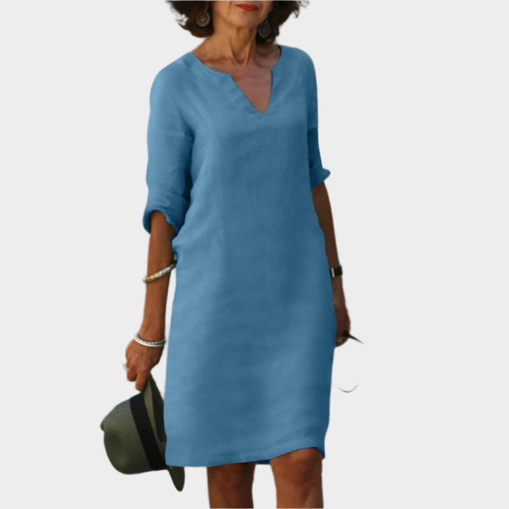 https://cdn.shopify.com/s/files/1/0937/3941/7945/files/Marjan_Stijlvolle_zomer_jurk_T-E3.jpg?v=1752775379