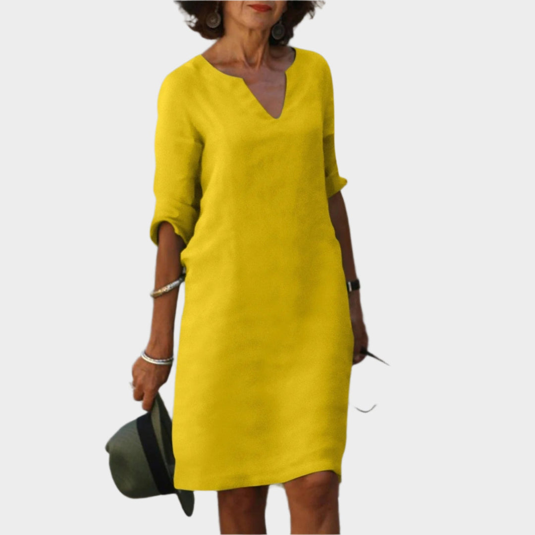 https://cdn.shopify.com/s/files/1/0937/3941/7945/files/Marjan_Stijlvolle_zomer_jurk_T-E4.jpg?v=1752775413