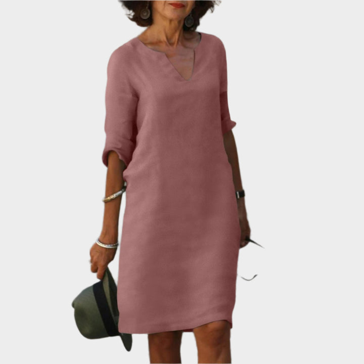 https://cdn.shopify.com/s/files/1/0937/3941/7945/files/Marjan_Stijlvolle_zomer_jurk_T-E5.jpg?v=1752775442