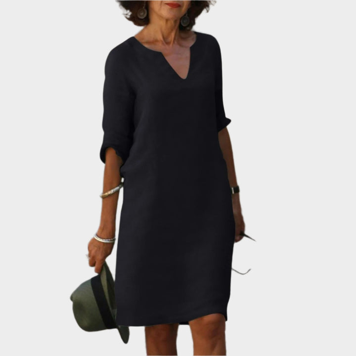 https://cdn.shopify.com/s/files/1/0937/3941/7945/files/Marjan_Stijlvolle_zomer_jurk_T-E8.jpg?v=1752775537