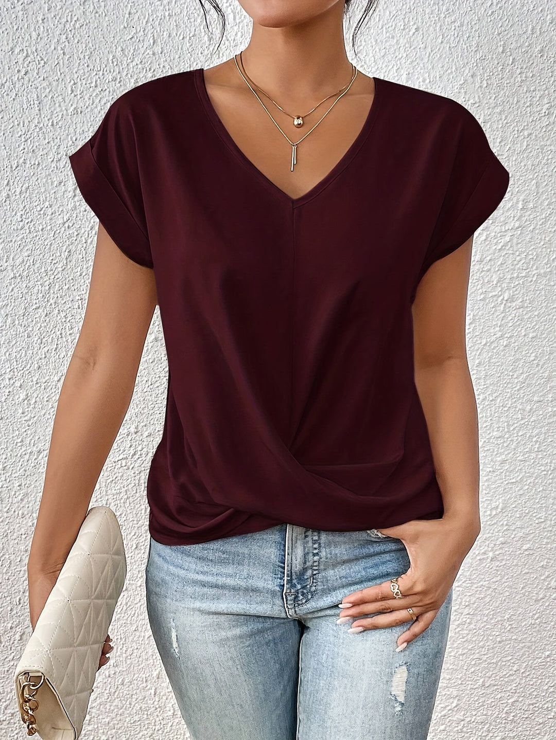 Luisa™ | Casual T-Shirt with Heart Cut-Out